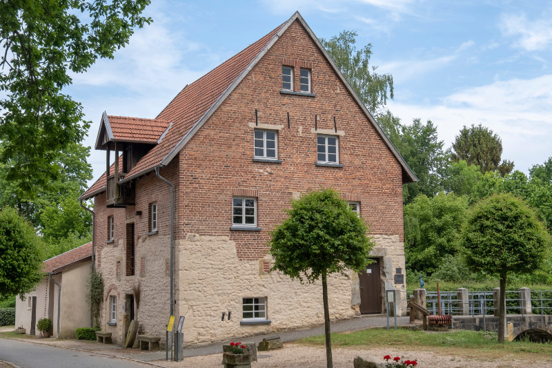 Doppelhaushälfte in 72584 Hülben, Frauenstr.